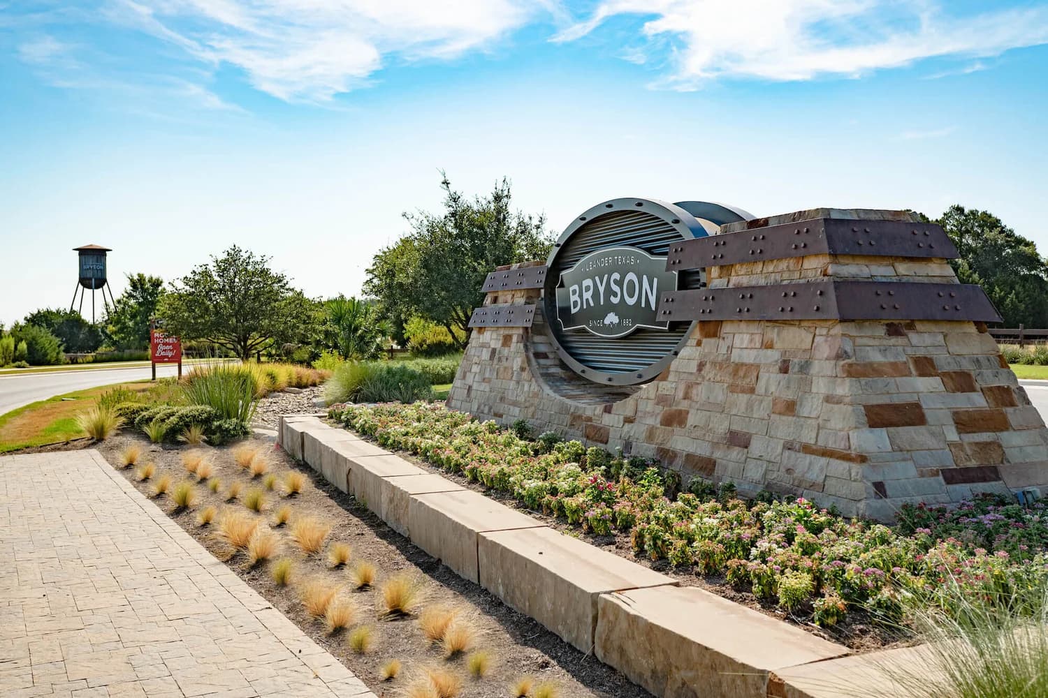 Commercial construction support imagery for Leander projects